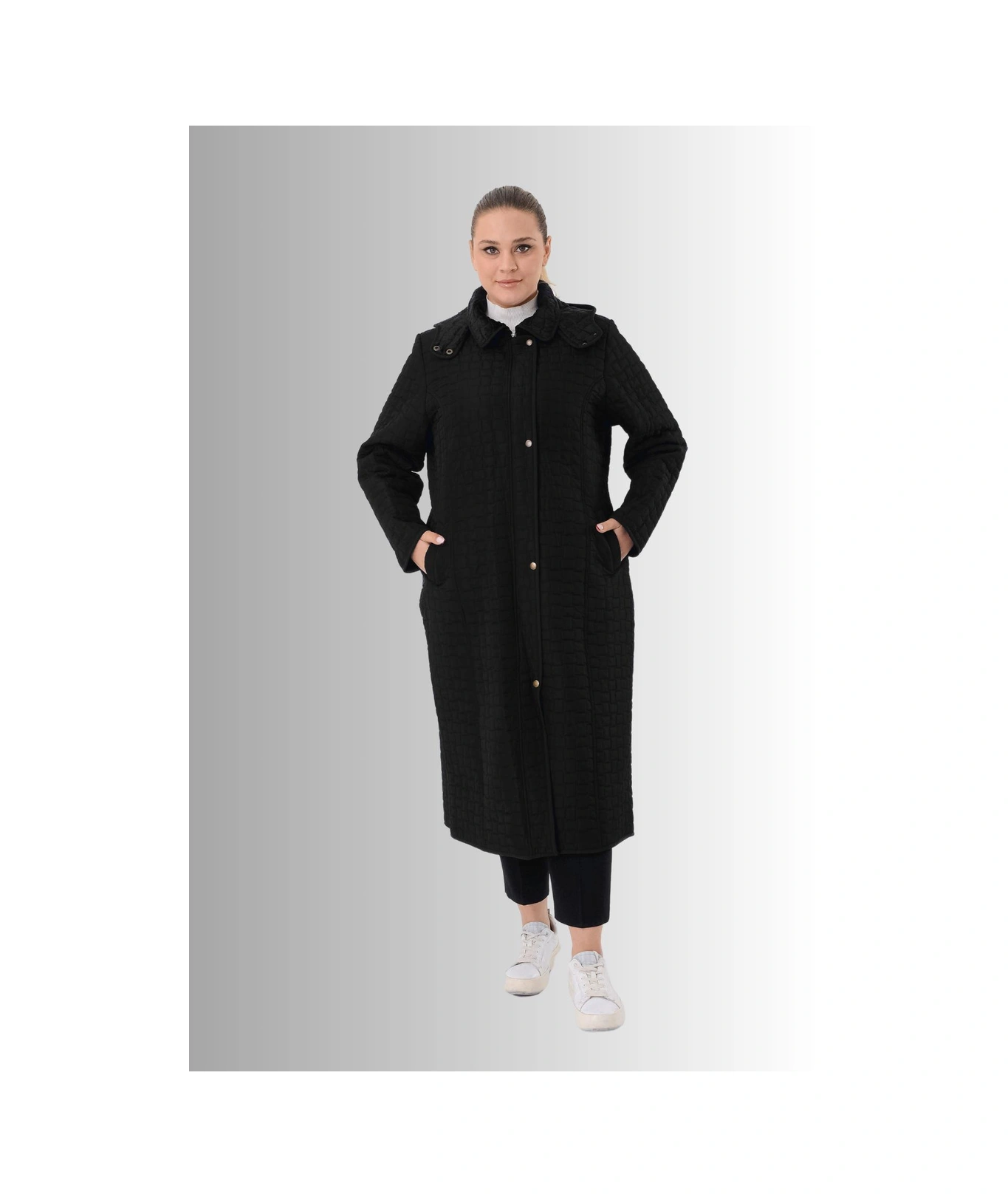 Büyük Beden Siyah Renkli Kapşonlu Uzun Kapitone Mont Siyah