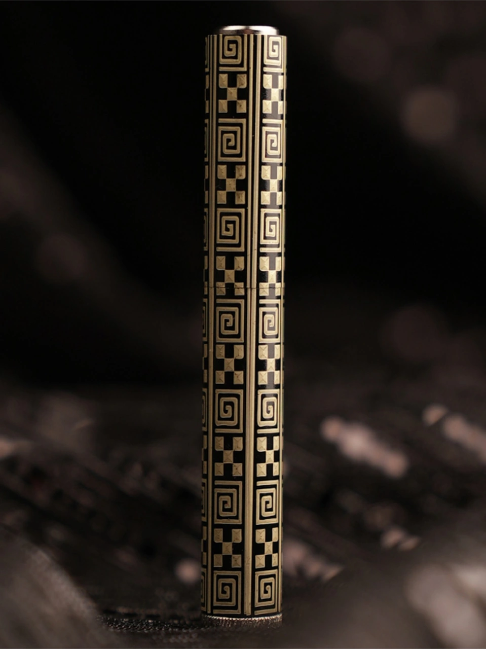 Caka Lighter Kare Desen Çakmak Siyah - Altın