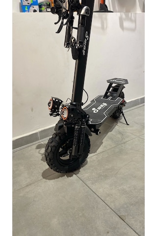 Sway Puma Çift Amortisörlü 1000w 10 Inç Elektrikli Scooter Siyah
