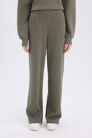 DeFacto Straight Fit Kalın Eşofman Altı Beli Lastikli Cepli Yüksek Bel Basic Düz B8571AX24WNKH422