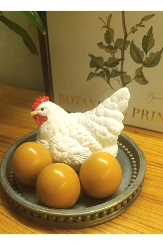 Artepieza Dekoratif Tavuk Ve Yumurtalar Tepsili Biblo Set - Bereket Ve Bolluk Temalı Beyaz Tavuk Figürü 1 Adet
