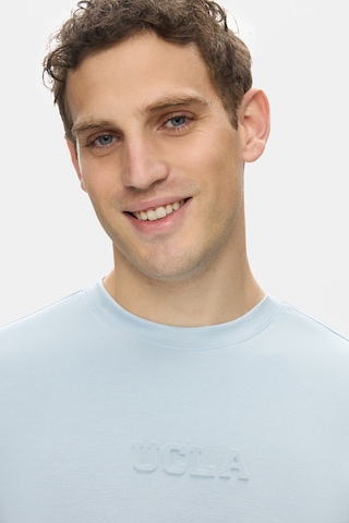 Ucla Canary Gök Mavi Bisiklet Yaka Gofre Baskılı Yumuşak Dokulu Modal Kumaş Standard Fit Erkek Tshirt Gök Mavisi