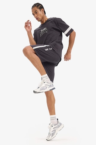 DeFactoFit NBA Brooklyn Nets Oversize Geniş Kalıp Kısa Paça Şort E2188AX25SMAR210