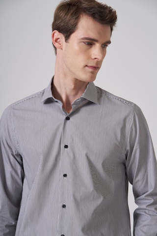 Morven Erkek Siyah Pamuk Trend Çizgili Dynamic Fit İtalyan Yaka Gömlek 26mc004046001 Siyah