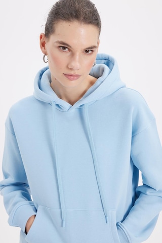 Tudors Kadın Oversize Geniş Kesim Pamuklu Yumuşak Dokulu İçi Polarlı Basic Mavi Kapüşonlu Sweatshirt-42083 Mavi