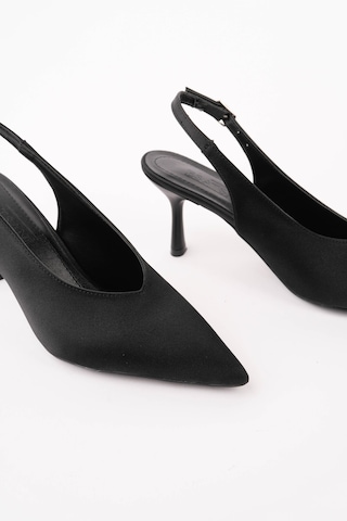 Alewomen Siyah Saten Sivri Burun Arka Açık 9 Cm Topuk Mayra Stiletto Kadın Ayakkabı Siyah Saten