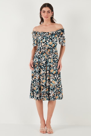 Lela Desenli Oversize Fit Carmen Yaka Büzgü Detaylı Midi Boy Bayan Elbise 6782169 Lacivert
