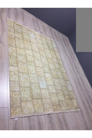Tuğra Patchwork Desenli Alt Kısmı Dokuma Kilim 160x230 Ebatlı