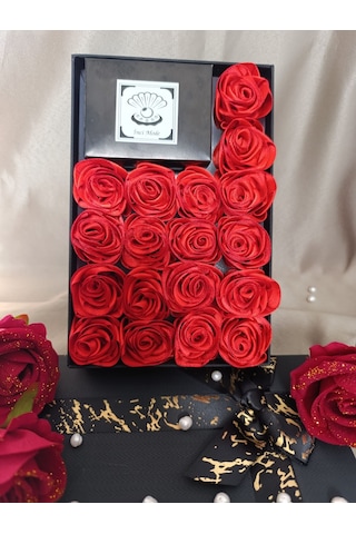 Kutuda Solmayan Güller 18 Adet Yapay Gül Kırmızı Aksesuar Hediyelik Kutulu Siyah Kutu Gül Kutusu