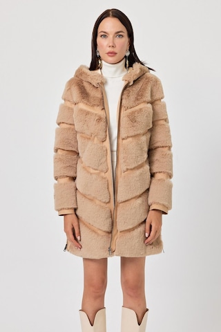 Martina Camel Tüylü Mont 001