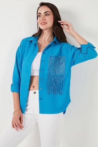 Lela Regular Fit Güpürlü Cep Detaylı Uzun Kollu Bayan Gömlek 6773215 Mavi