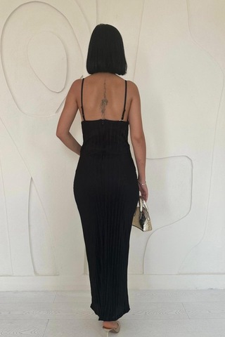 De'charme Siyah Piliseli Halter Boyun Elbise