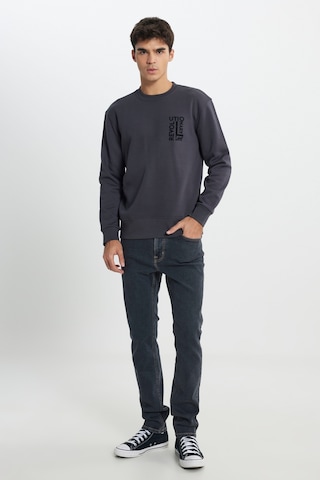 Lee Regular Fit Normal Kesim Bisiklet Yaka İçi Polarlı Antrasit Sweatshirt Siyah