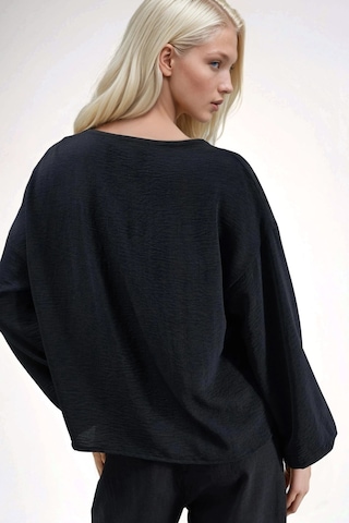 Hiccup Oversize V Yaka Bağlamalı Bluz Siyah