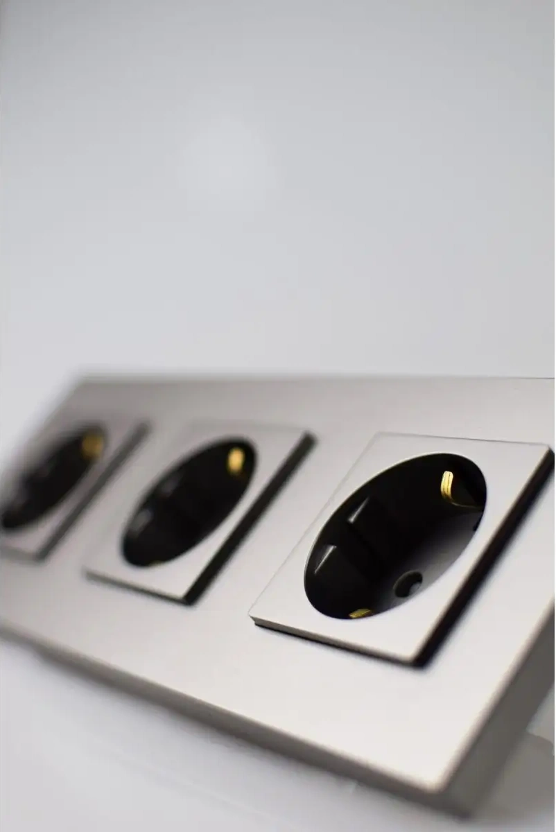 Vo'stabl Üçlü Topraklamalı Gri Priz. 145899060 103