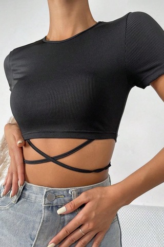 Beru Kadın Siyah Yarım Kol Çapraz Bağlamalı Crop Top Bluz L - XL