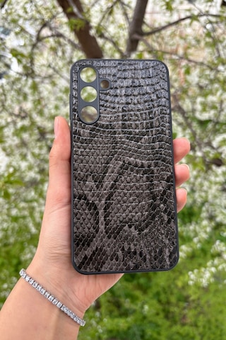 Samsung Uyumlu Galaxy A16 Yılan Desenli Kabartma Dokulu Kılıf Siyah