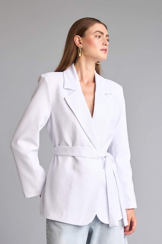 Defacto Regular Fıt Kuşaklı Blazer Ceket H0851ax26smwt36 Beyaz-wt36