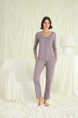 Aria's Closet Arias Closet Yakası Kolu Ve Omzu Dantelli Boydan Düğmeli Pijama Takımı Gri