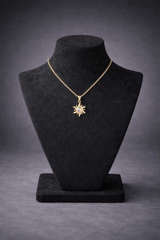 Gold Renk Güneş Figürlü Opal Taşlı Kolye