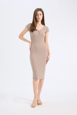 DeFacto Bodycon Vücudu Saran V Yaka Fitilli Kaşkorse Kısa Kollu Midi Elbise E7368AX25SPBG73