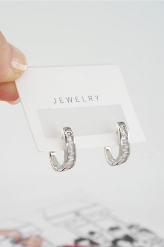 Byzeynaaksesuar Kadın Özel Tasarım Zirkon Taşlı 2'li Minimal Küpe 0012 Çok Renkli