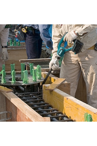 Makita Beton Vibratörü 18v Dvr450rfe