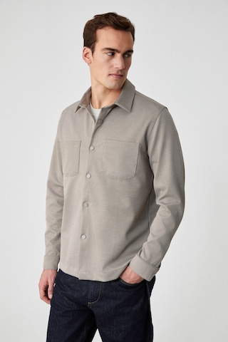 Jakarı Erkek Regular Fit Standart Kesim Klasik Yaka Desenli Çıtçıtlı Vizon Gömlek