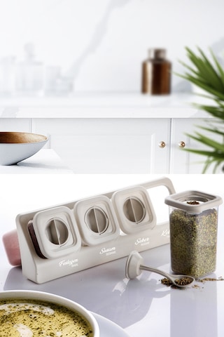 Kitchen Life 12'li Etiketli Standlı Kilitli Kaşıklı Kendinden Yapışkanlı Kare Baharatlık Takımı - Erzak Kabı Seti Krem