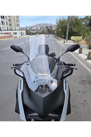 Motocam Yamaha Xmax Techmax Ön Cam 2025-2026 Model 63cm Şeffaf Renkli 4mm Asansörlü