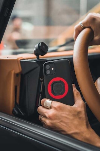 Quadlock Otomobıl Ön Konsol Bağlantısı Siyah