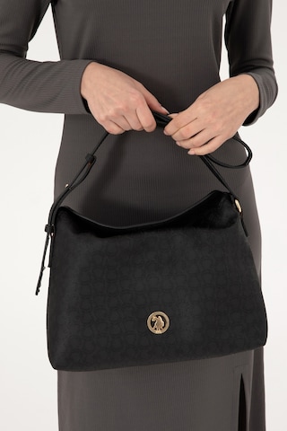 U.S. Polo Assn. Kadın Siyah Kol Çantası 50303426-VR046
