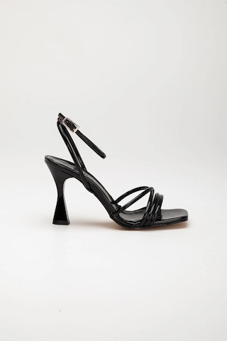 Beyaz Shoes İnce Biyeli Topuklu Kadın Ayakkabı Siyah