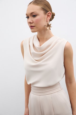 Sateen Degaje Yaka Kolsuz Bluz - Bej