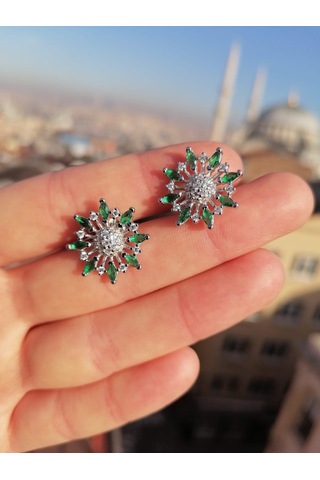 Silver Point Yeşil Taşlı Çivili Küpe Gümüş