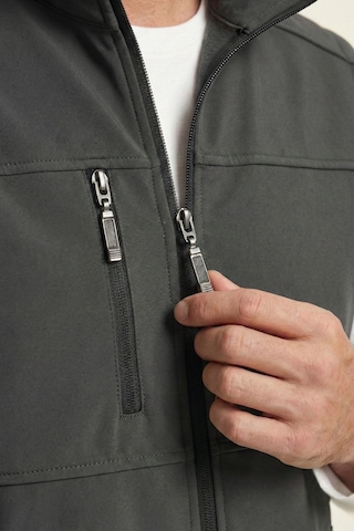Genius Store Erkek Yelek Softshell Su Geçirmez Tam Fermuarlı Cepli Normal Kalıp Spor Yelek Füme