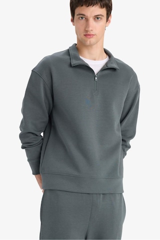 Defacto Boxy Fit Dik Yaka Yarım Fermuarlı Skuba Dalgıç Kumaş Sweatshirt E9363ax25augn498 Yeşil