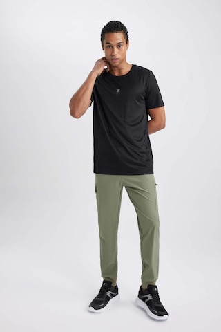 DeFactoFit Sporcu Jogger Eşofman Altı Standart Fit Kargo Cepli Dokuma Beli Paçası Lastikli B2779AX23AUKH109