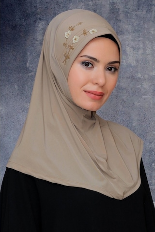 Hürrem Bone Bej Pratik Hazır Geçmeli Tesettür Eşarp Sandy Kumaş Elişi Çiçek I Bej Hürrem Bone Bej Pratik Hazır Geçmeli Tesettür Eşarp Sandy Kumaş Elişi Çiçek I Bej