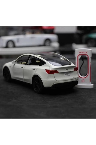 Tesla Model Y Birebir Işıklı Maket Beyaz