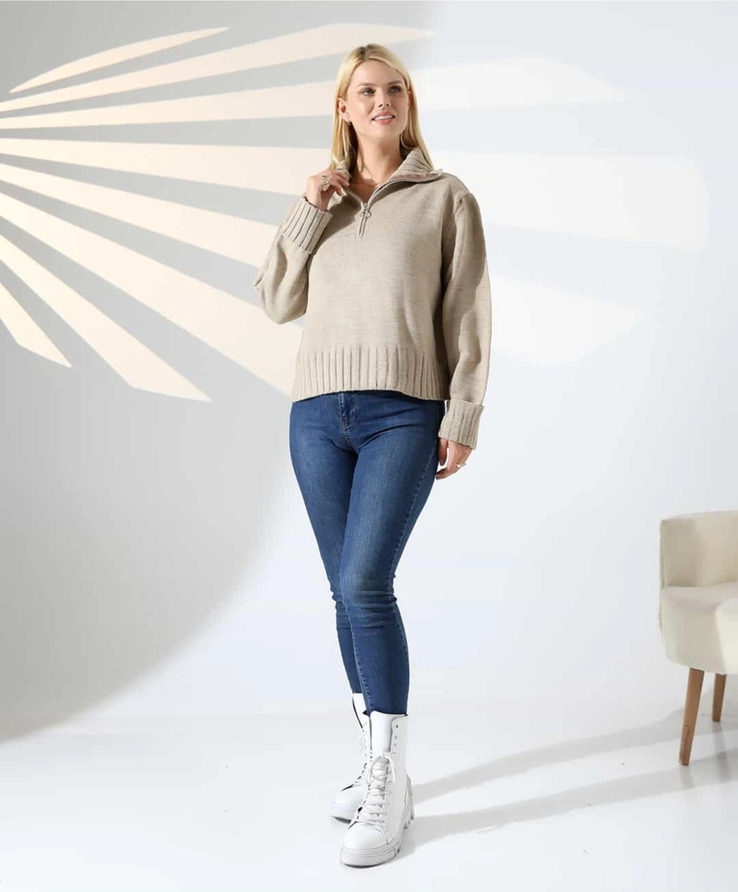 Yüksek Yaka Fermuarlı Triko Kazak Vizon