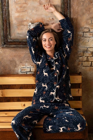 Kışlık Yılbaşı Desenli Kadın Gömlek Polar Pijama Takımı- Geyikli Yılbaşı Pijaması Lacivert