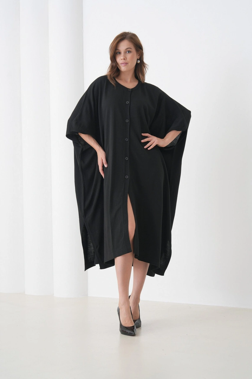 Kadın Tesettüre Uygun Önden Düğmeli Asimetrik Kesim Yarasa Kol Şık Geniş Kalıp Panço Ceket Siyah