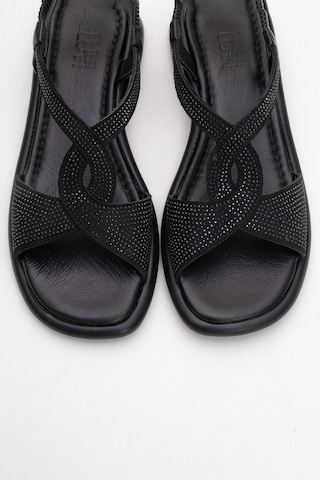 Luvishoes Luvi Shoes Aurora Siyah Hakiki Deri Taşlı Kadın Sandalet Siyah