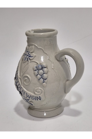 Vintage Kabartma Motifli Taş Seramik Şarap Sürahisi 15cm