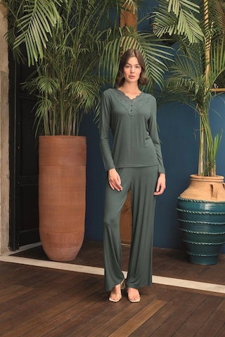 Aria's Closet Arias Closet Uzun Kollu Önü Düğmeli V Yaka Pijama Takımı Yeşil