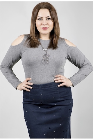 Omuzları Açık Kolyeli Uzun Kol Tişört (532253685)