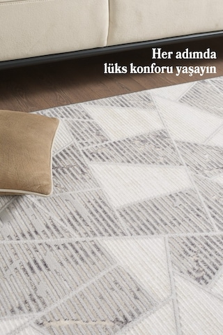 Modern Tasarımlı Pamuk Tabanlı Geometrik Desenli Saçaklı Siyah Renkli Halı Siyah