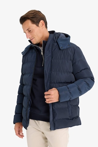 DeFacto Regular Fit Kapüşonlu Şişme Mont Fermuarlı Çıtçıt Kapamalı Cepli E7286AX24WNNV175