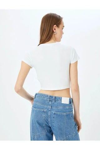 Koton Aplikeli Kısa Kollu Slim Fit Ekru Kadın T-shirt 5sal10251ık Ekru